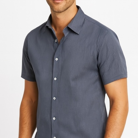 Untuckit Men’s Slim Fit Short Sleeve Shirt - Navy Pinstripe - Size Large - Picture 1 of 5
